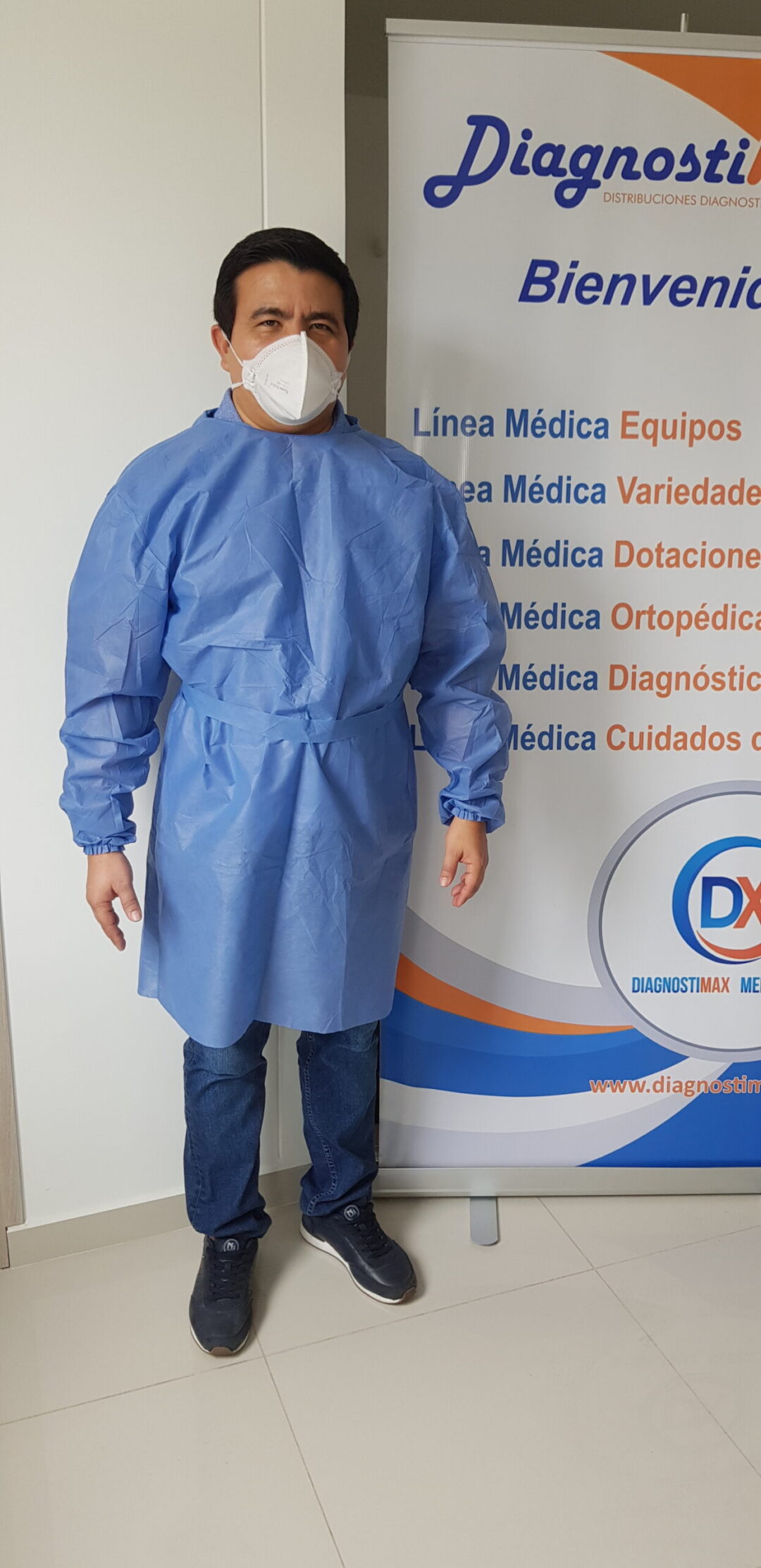 Bata Aislamiento Manga Larga Puño Caucho - Imagen 2