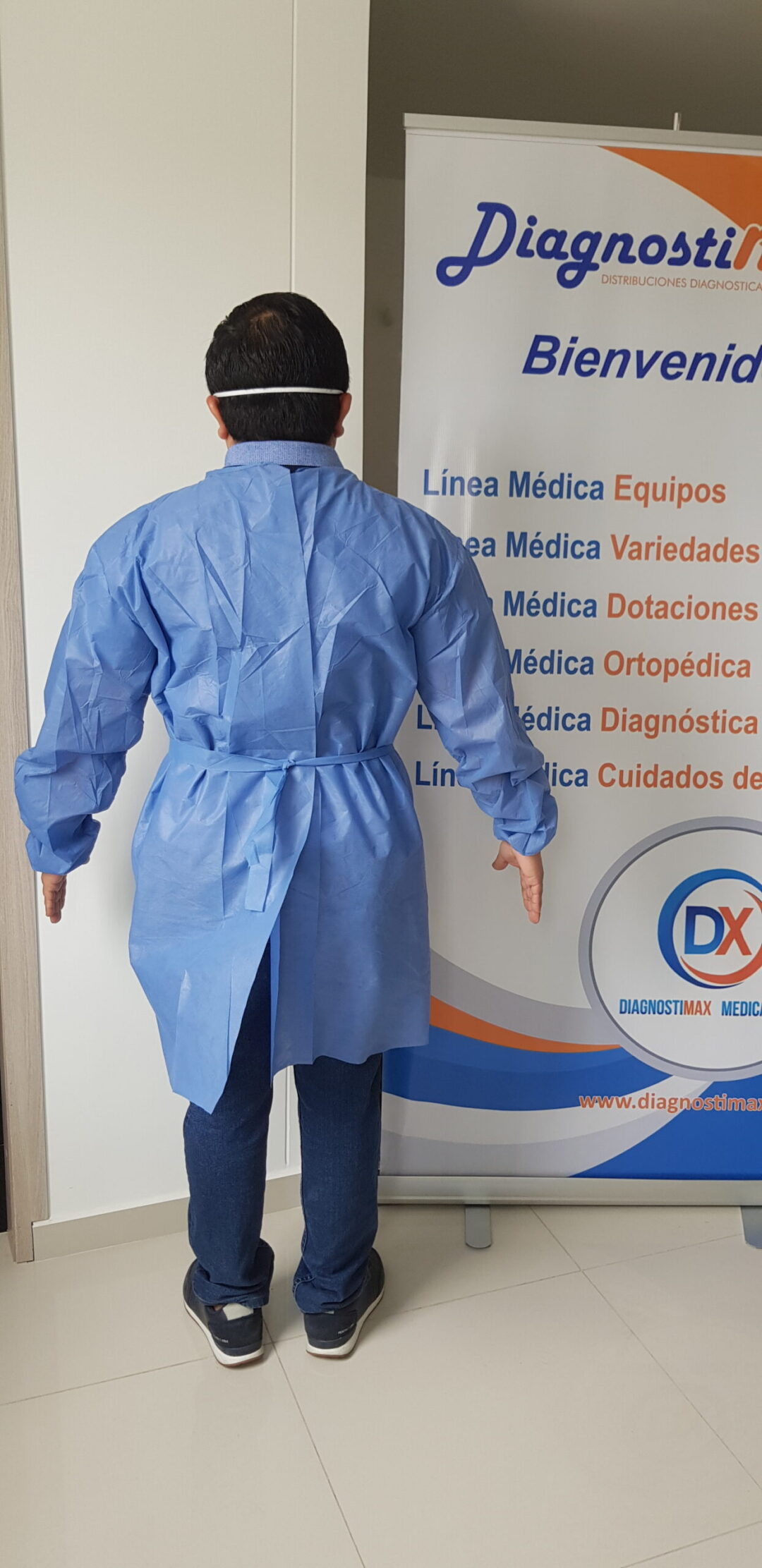 Bata Aislamiento Manga Larga Puño Caucho - Imagen 4